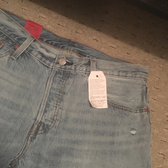 Levi’s 501 Jeans - Picture 2 of 3